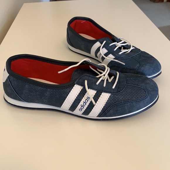 Adidas slides - Picture 2 of 4